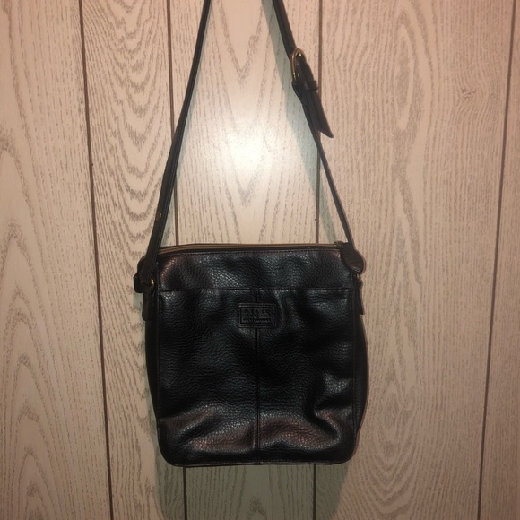 relic black leather purse